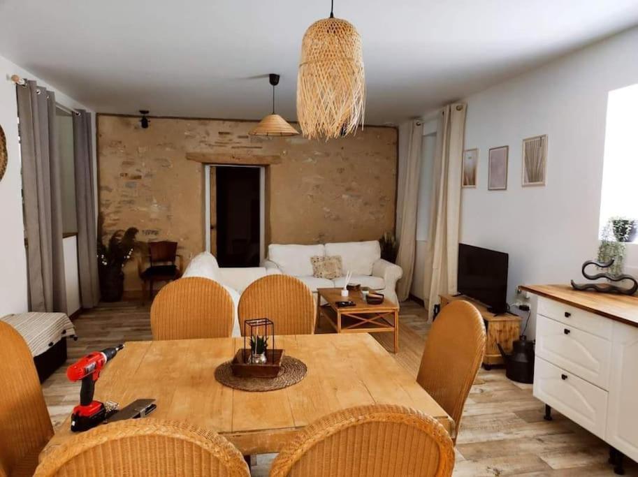 Gite La Petite Longere Septfonds Buitenkant foto